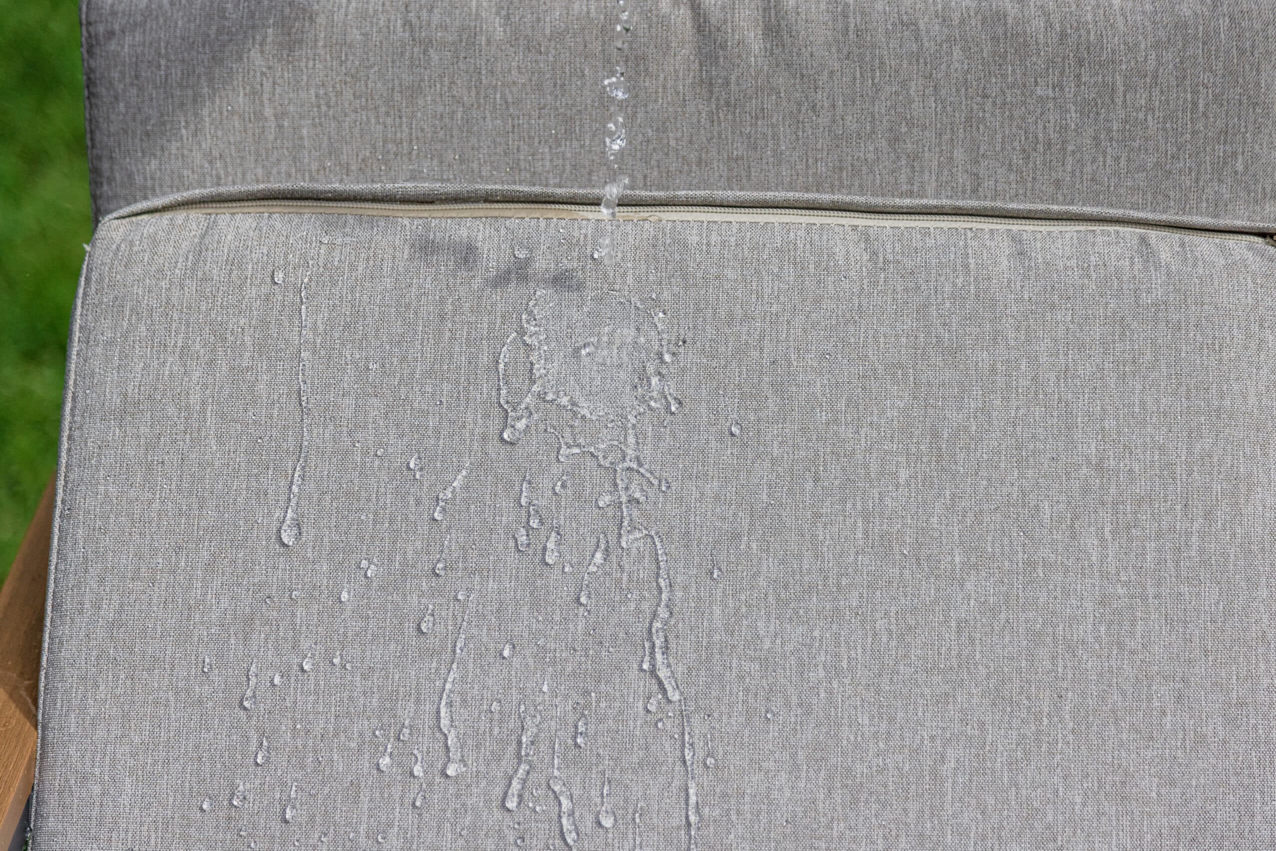 Обеденный комплект  со столешницей из поливуда