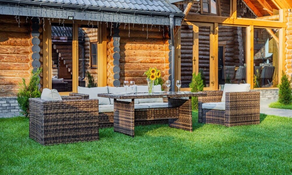 Комплект мебели Pion с обеденным столом (коричневый)