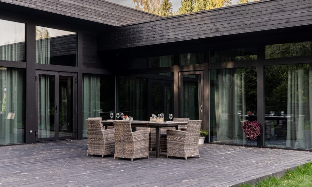 Klara + Mula обеденный комплект серого цвета