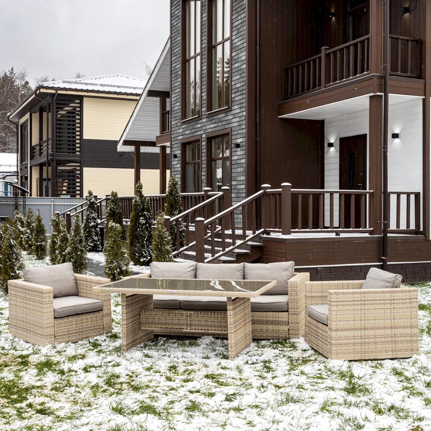 Комплект мебели Pion с обеденным столом в бежевом цвете